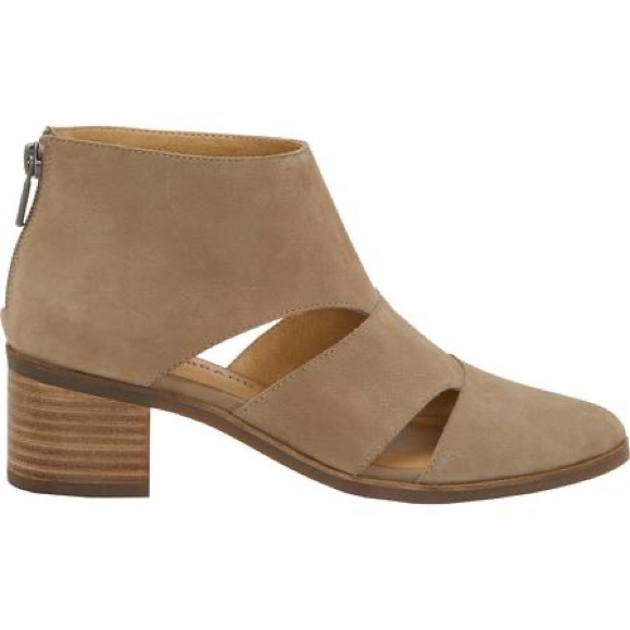 Lucky Brand Ralwan Womens Nubuck Cut-Out Booties size 9 1/2 - Picture 4 of 6